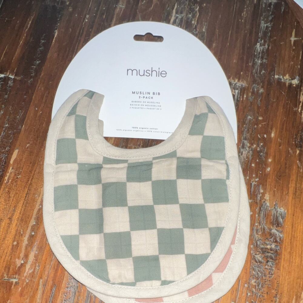 mushie Muslin Bib 2-Pack Cotton Drool Bibs Beige Green Pink Over Head Fit D4